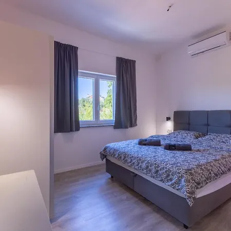 Villa E&m Forest Retreat