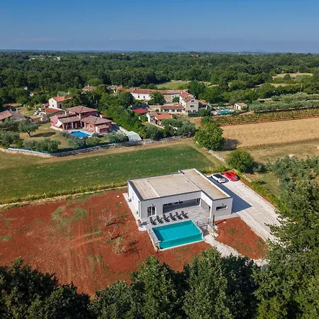 E&m Forest Retreat Villa