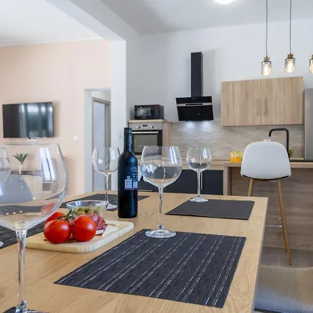 Villa E&m Forest Retreat *