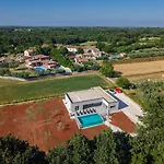E&m Forest Retreat Villa