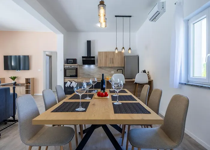 Willa E&m Forest Retreat *